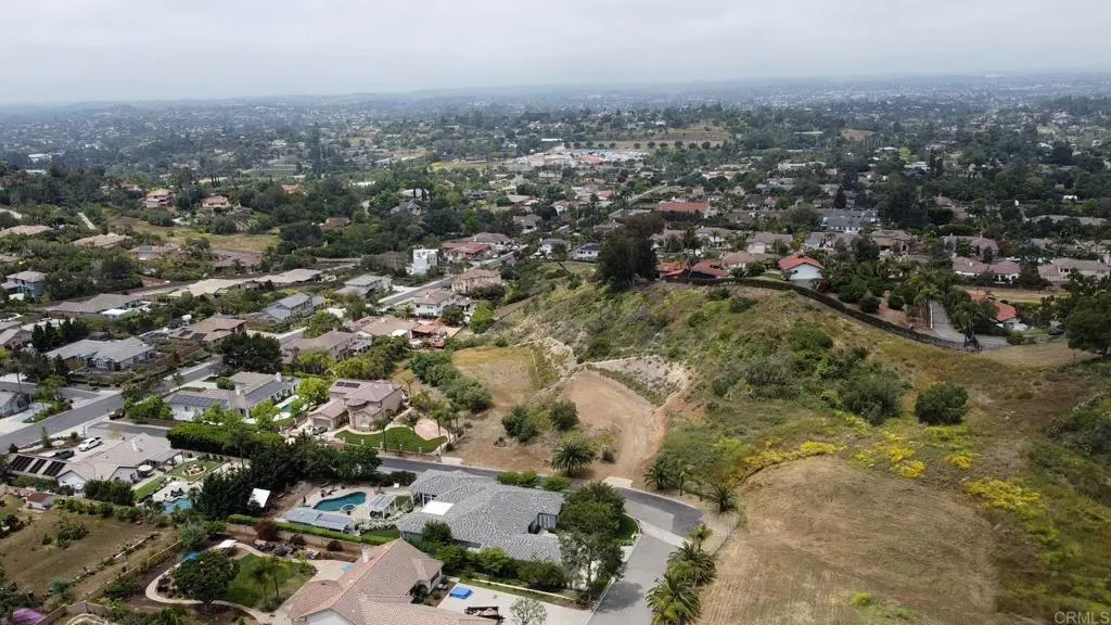 132 Luzeiro, Vista, CA 92084 132 Luzeiro, Vista, CA 92084