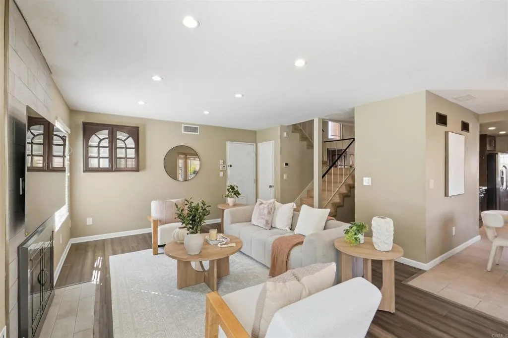 11810 Calamar Drive, San Diego, CA 92124 11810 Calamar Drive, San Diego, CA 92124