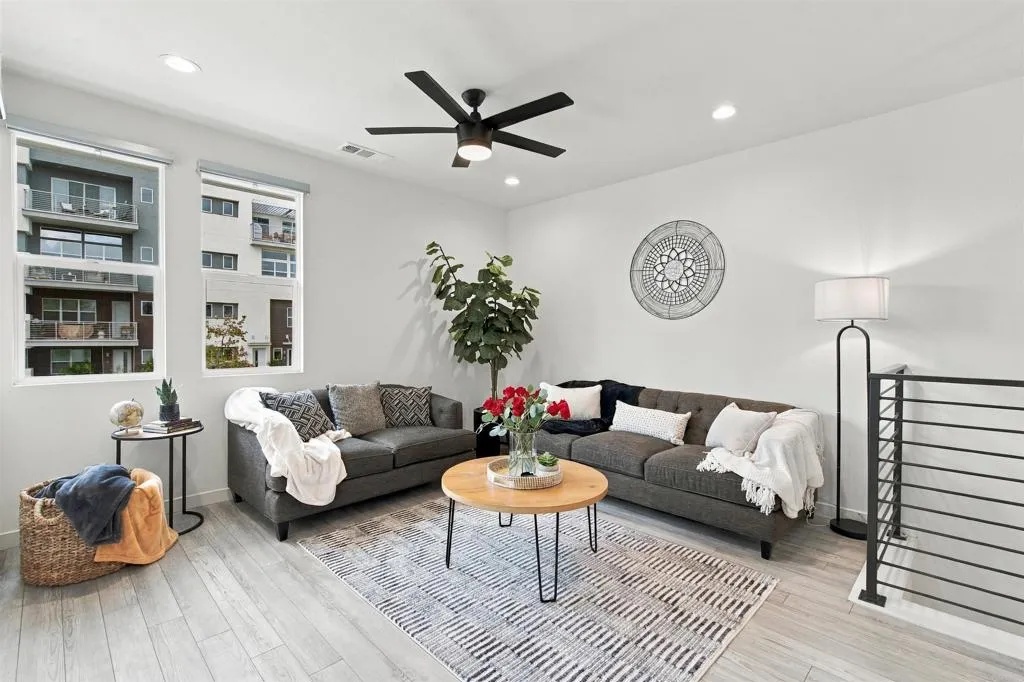 2088 Tango Loop, #2, Chula Vista, CA 91915 2088 Tango Loop, #2, Chula Vista, CA 91915