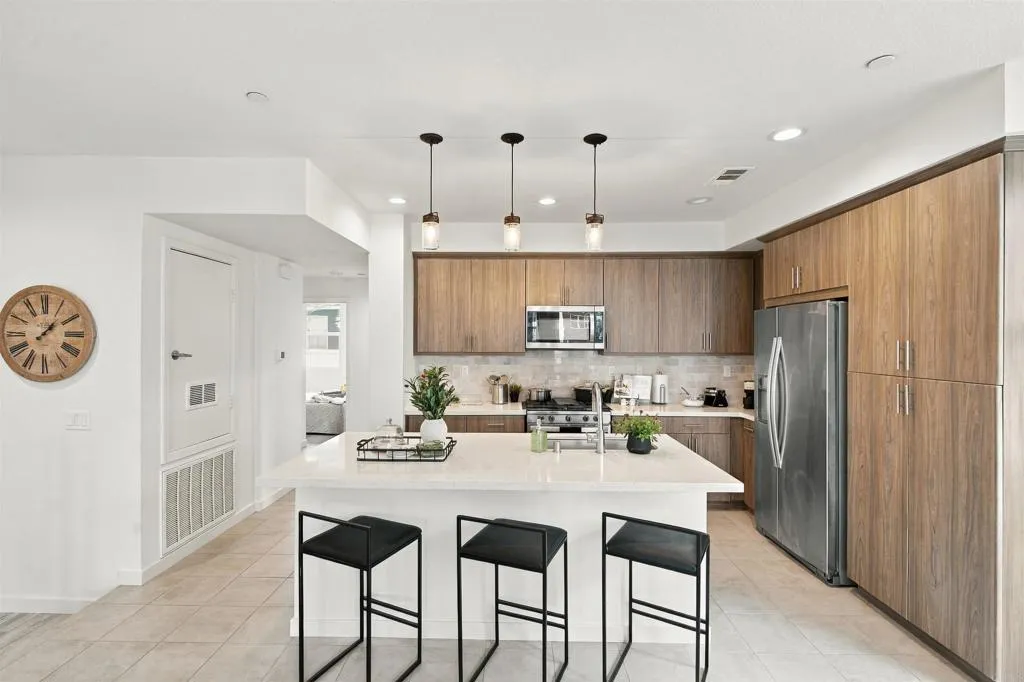 2088 Tango Loop, #2, Chula Vista, CA 91915 2088 Tango Loop, #2, Chula Vista, CA 91915