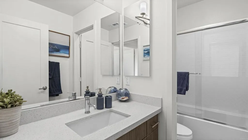 2088 Tango Loop, #2, Chula Vista, CA 91915 2088 Tango Loop, #2, Chula Vista, CA 91915