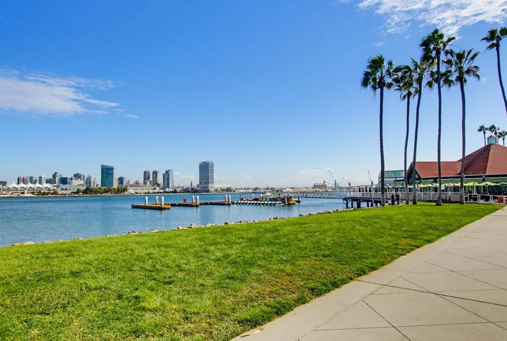 225 D Avenue, Coronado, CA 92118 225 D Avenue, Coronado, CA 92118