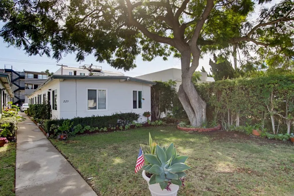 225 D Avenue, Coronado, CA 92118 225 D Avenue, Coronado, CA 92118