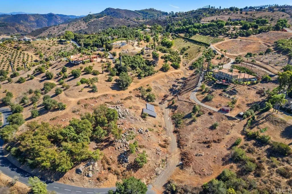 30477 Via Maria Elena, Bonsall, CA 92003 30477 Via Maria Elena, Bonsall, CA 92003