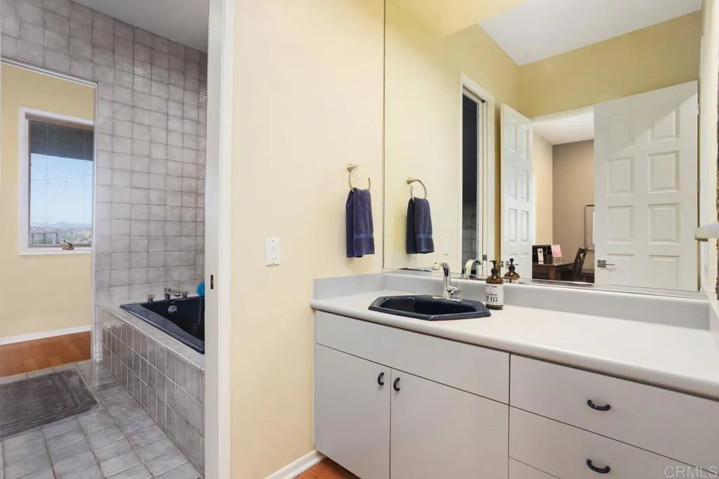 30477 Via Maria Elena, Bonsall, CA 92003 30477 Via Maria Elena, Bonsall, CA 92003
