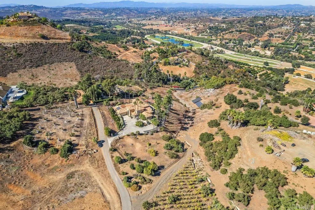 30477 Via Maria Elena, Bonsall, CA 92003 30477 Via Maria Elena, Bonsall, CA 92003