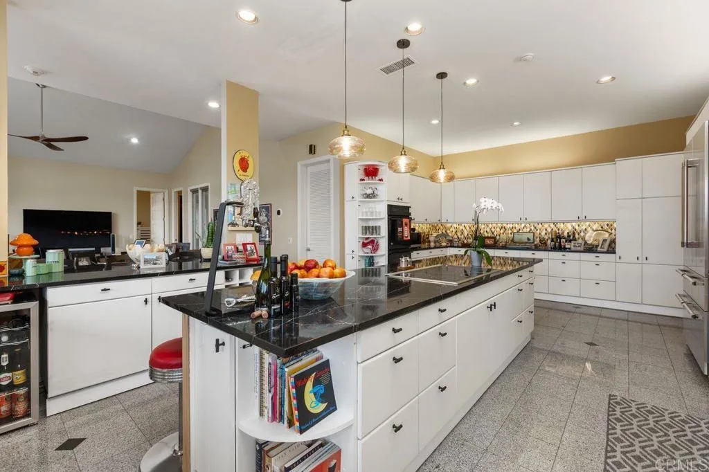 30477 Via Maria Elena, Bonsall, CA 92003 30477 Via Maria Elena, Bonsall, CA 92003
