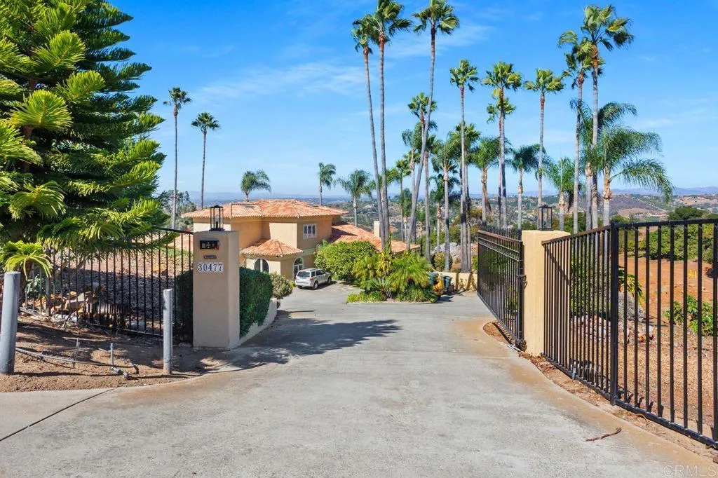 30477 Via Maria Elena, Bonsall, CA 92003 30477 Via Maria Elena, Bonsall, CA 92003