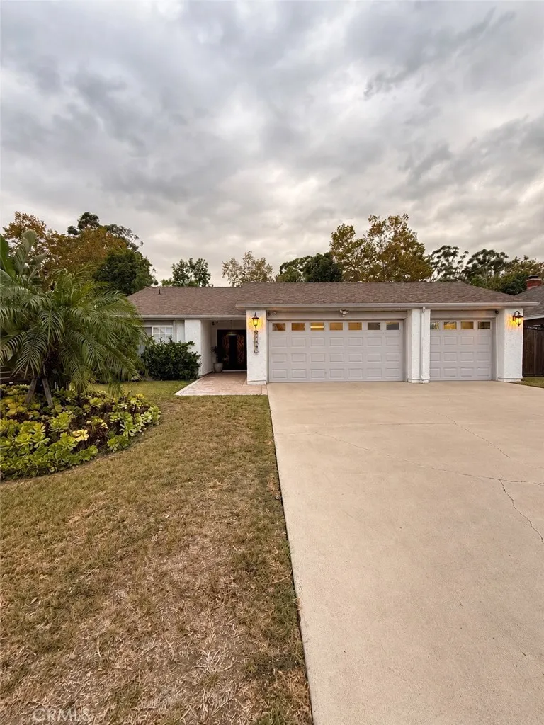 23991 Woodstone