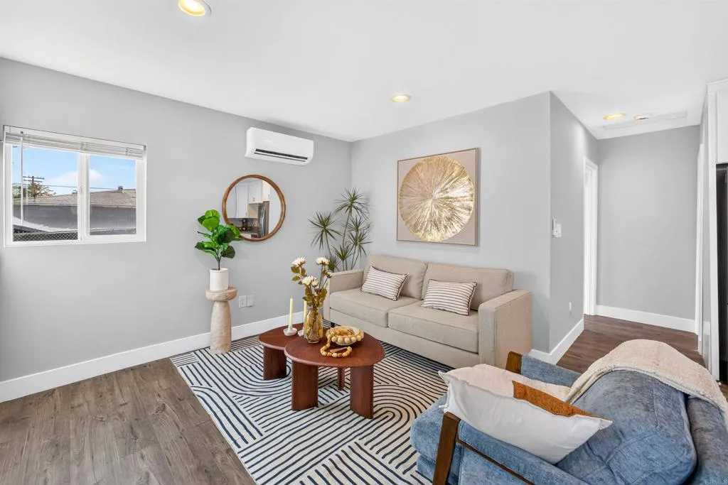 264 S 39th Street, San Diego, CA 92113 264 S 39th Street, San Diego, CA 92113