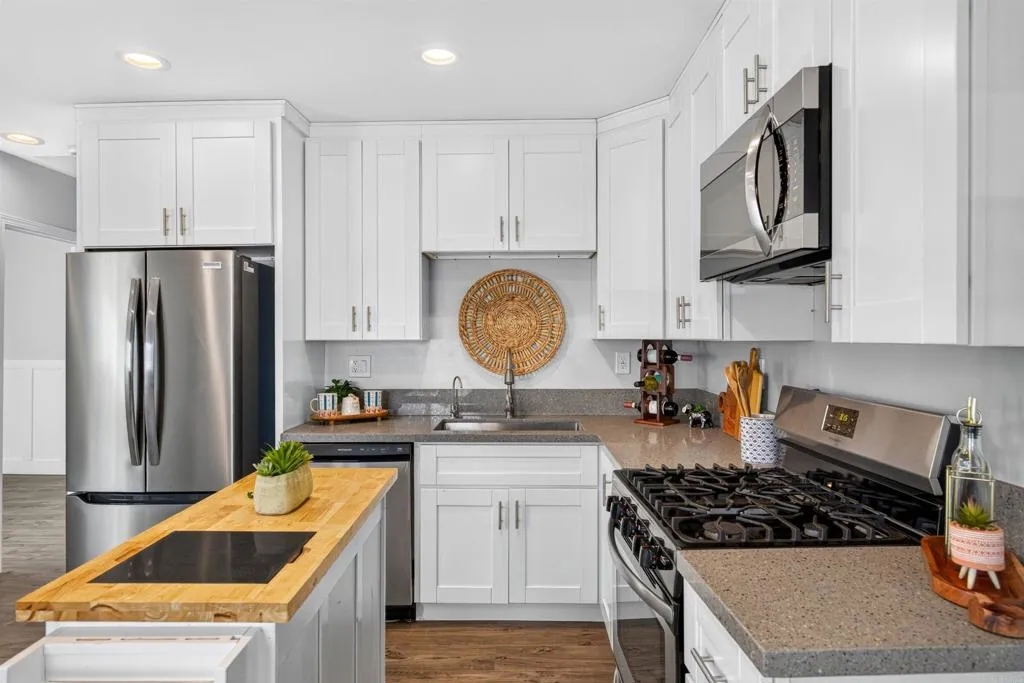 264 S 39th Street, San Diego, CA 92113 264 S 39th Street, San Diego, CA 92113
