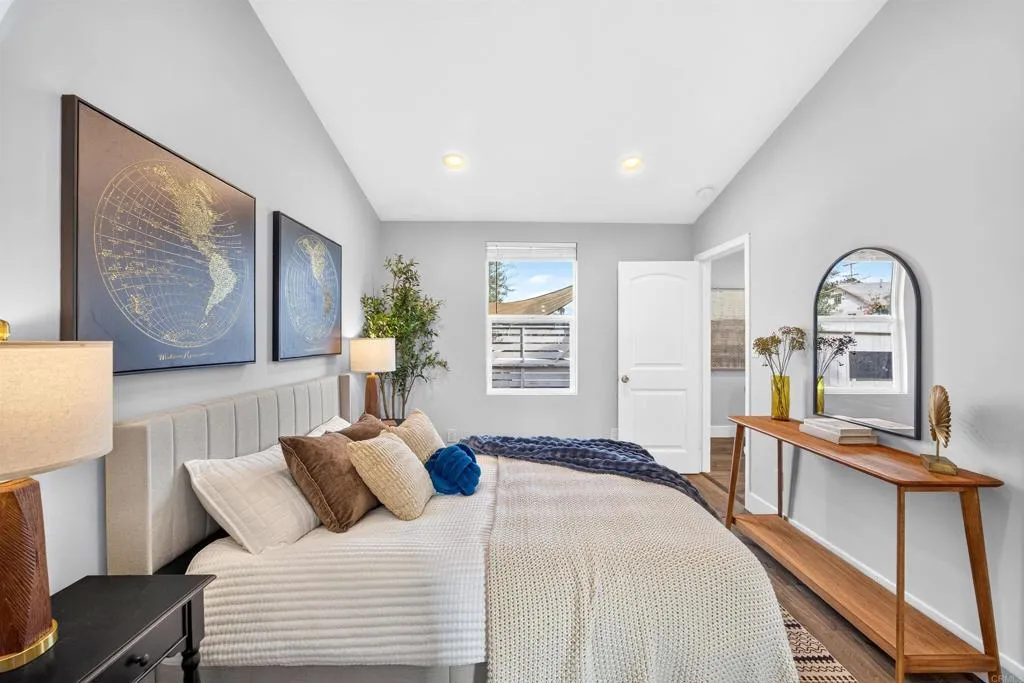 264 S 39th Street, San Diego, CA 92113 264 S 39th Street, San Diego, CA 92113
