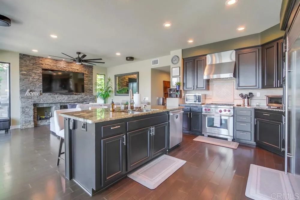 https://cdn.realtyfeed.com/cdn/127/307108010/eeebac48249235e47a9166ff408b0987.webp