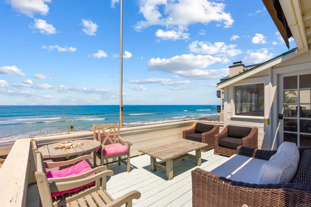 1323 S Pacific Street, Oceanside, CA 92054 1323 S Pacific Street, Oceanside, CA 92054