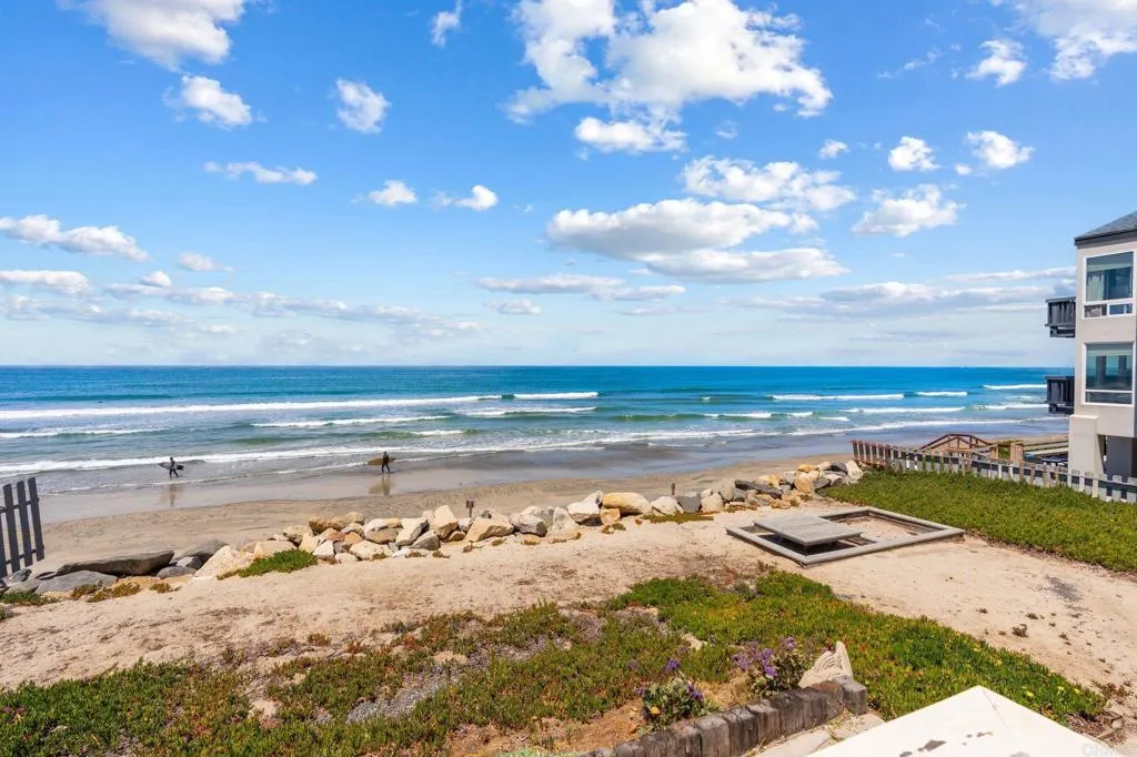 1323 S Pacific Street, Oceanside, CA 92054 1323 S Pacific Street, Oceanside, CA 92054