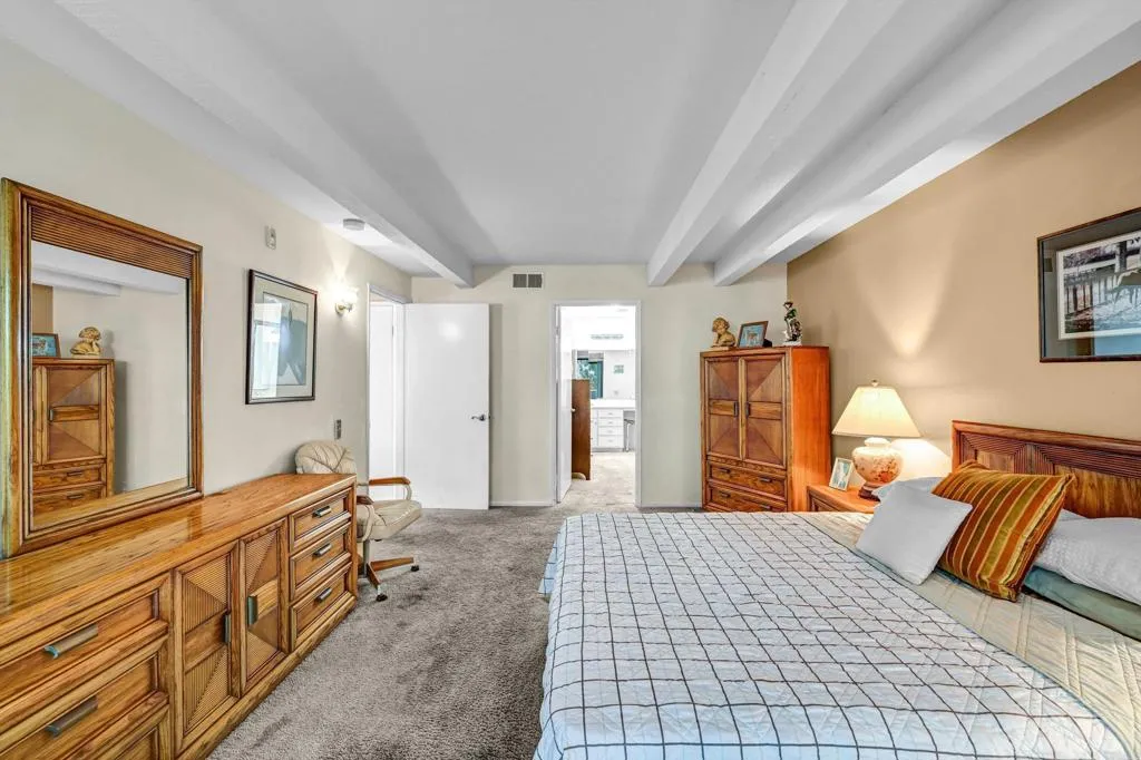 2535 Navarra Drive, #6A, Carlsbad, CA 92009 2535 Navarra Drive, #6A, Carlsbad, CA 92009