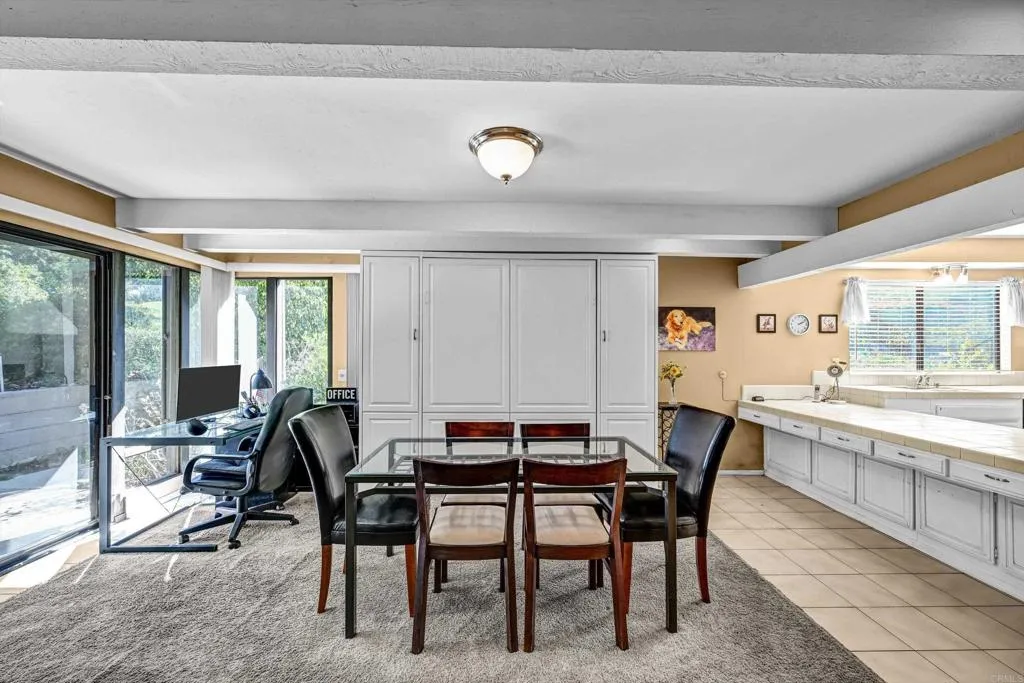 2535 Navarra Drive, #6A, Carlsbad, CA 92009 2535 Navarra Drive, #6A, Carlsbad, CA 92009
