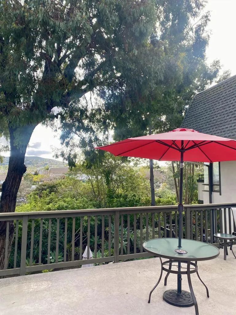 2535 Navarra Drive, #6A, Carlsbad, CA 92009 2535 Navarra Drive, #6A, Carlsbad, CA 92009