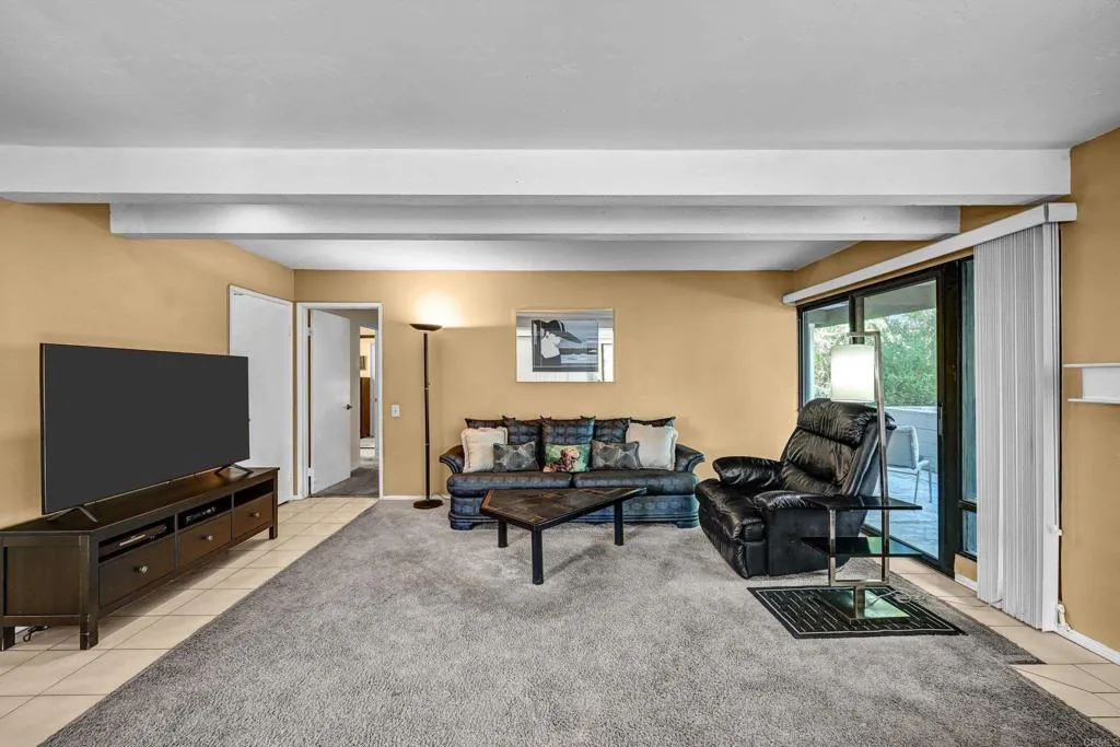 2535 Navarra Drive, #6A, Carlsbad, CA 92009 2535 Navarra Drive, #6A, Carlsbad, CA 92009