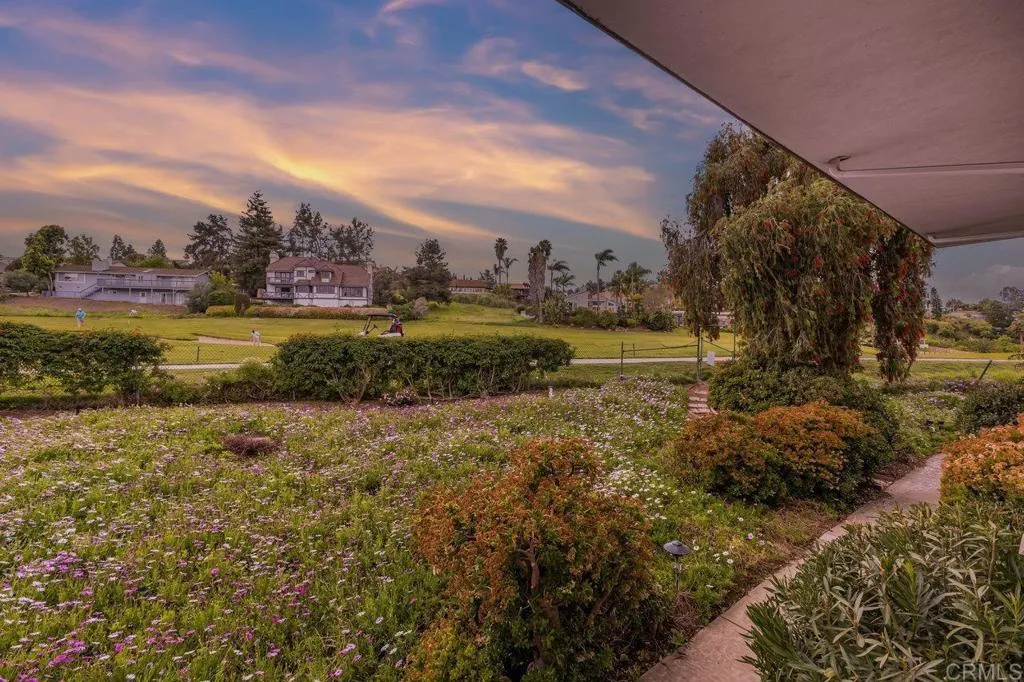 2535 Navarra Drive, #6A, Carlsbad, CA 92009 2535 Navarra Drive, #6A, Carlsbad, CA 92009