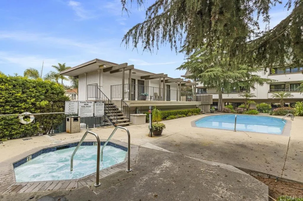 2535 Navarra Drive, #6A, Carlsbad, CA 92009 2535 Navarra Drive, #6A, Carlsbad, CA 92009