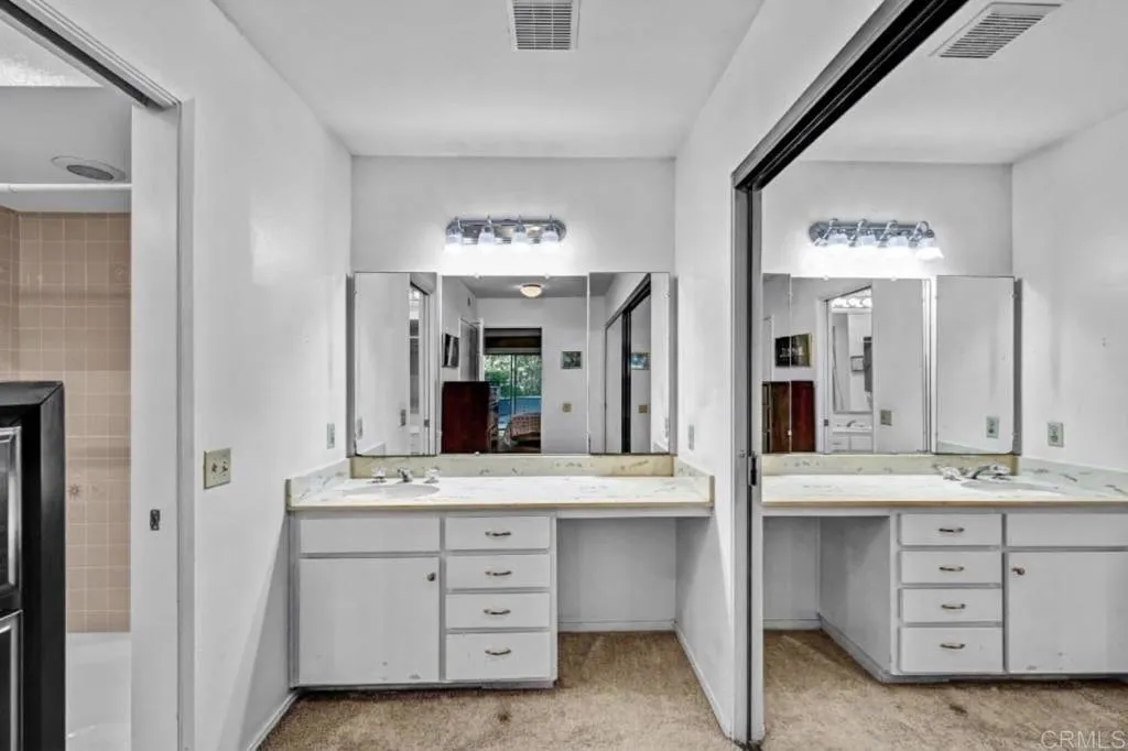 2535 Navarra Drive, #6A, Carlsbad, CA 92009 2535 Navarra Drive, #6A, Carlsbad, CA 92009