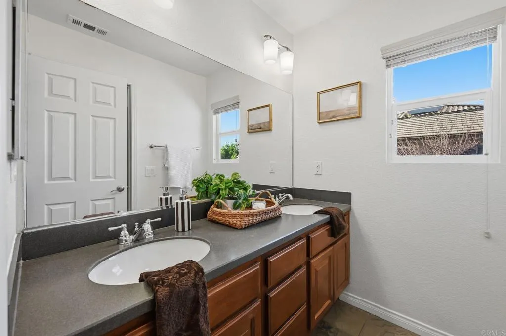 1605 Reflection Street, San Marcos, CA 92078 1605 Reflection Street, San Marcos, CA 92078