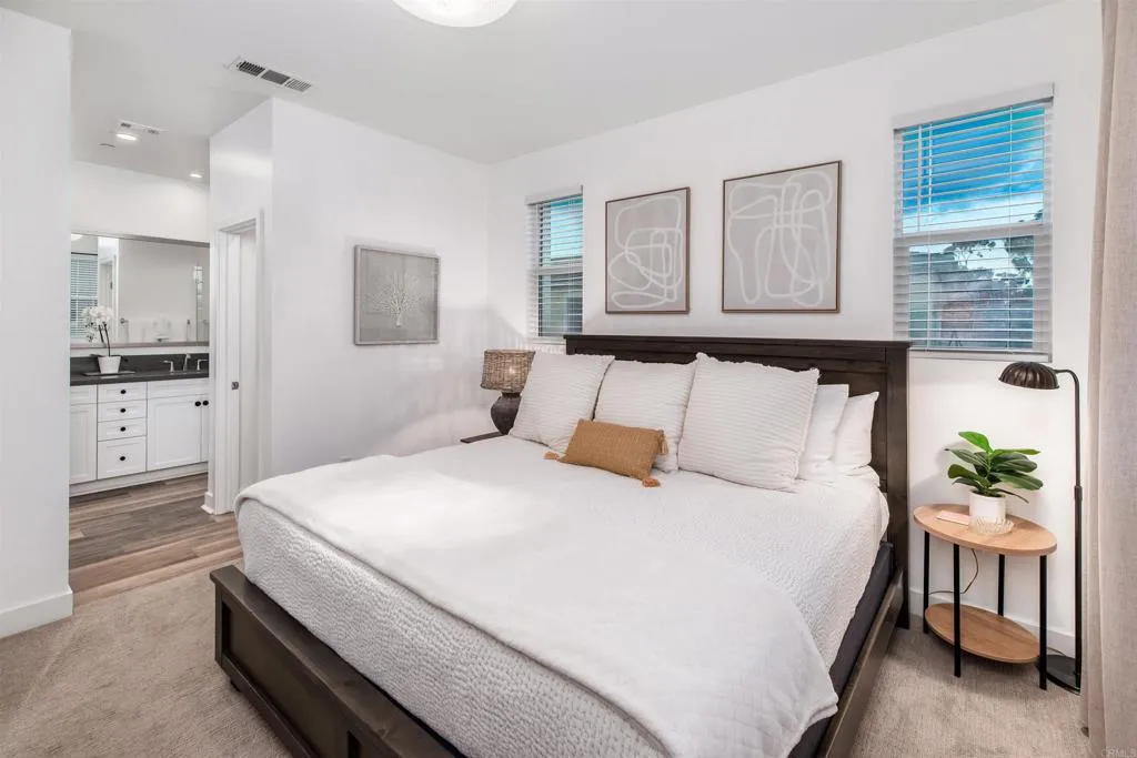 1115 Sea Glass Way, Oceanside, CA 92054