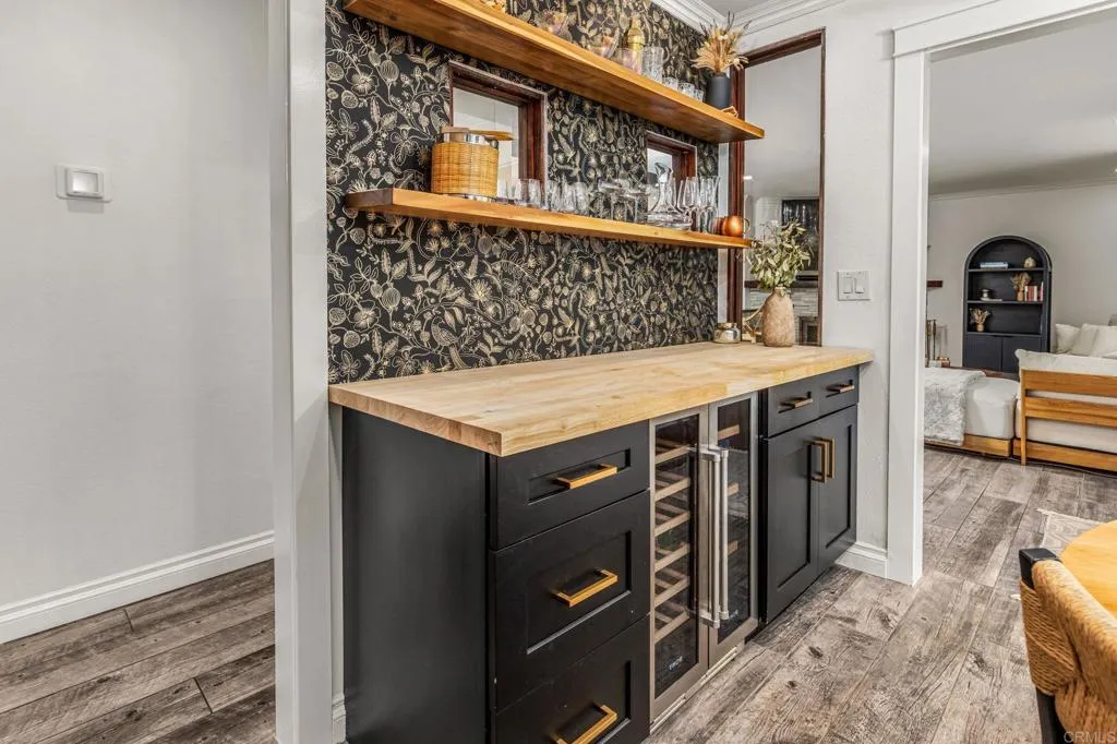 https://cdn.realtyfeed.com/cdn/127/307108282/fb4cb46cb6ca0e2d6f996b559ae65eb0.webp