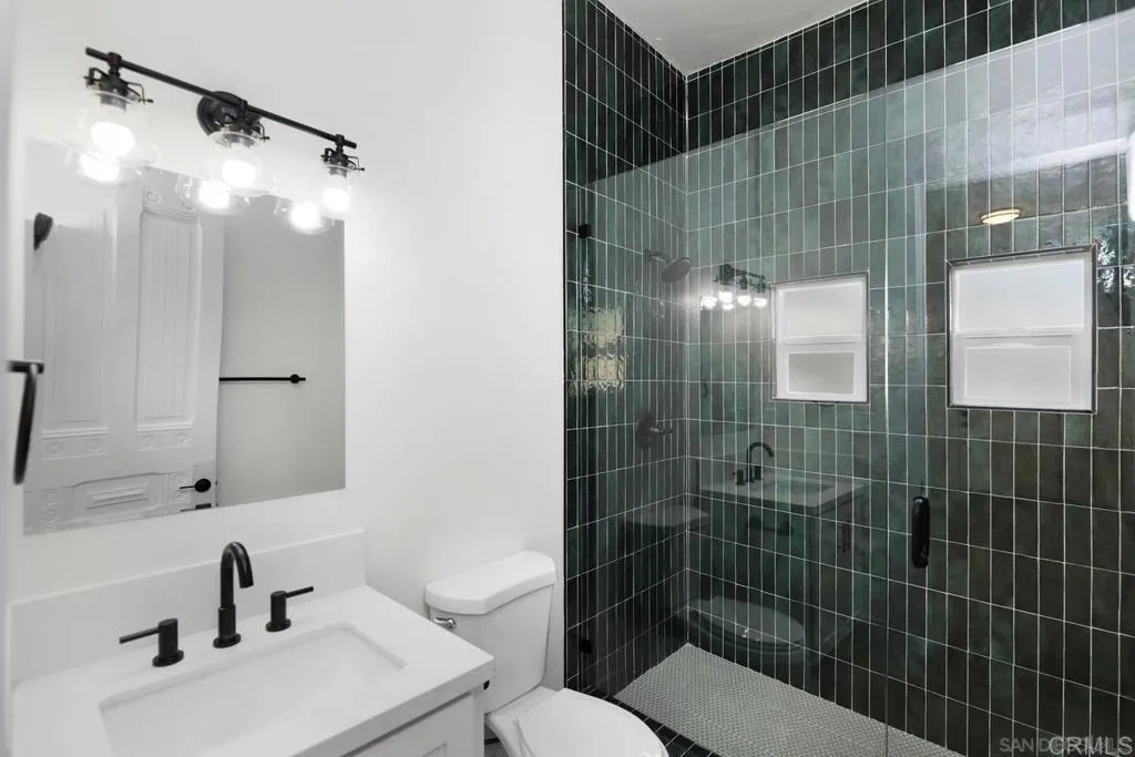 6250-6256 Stewart St, San Diego, CA 92115