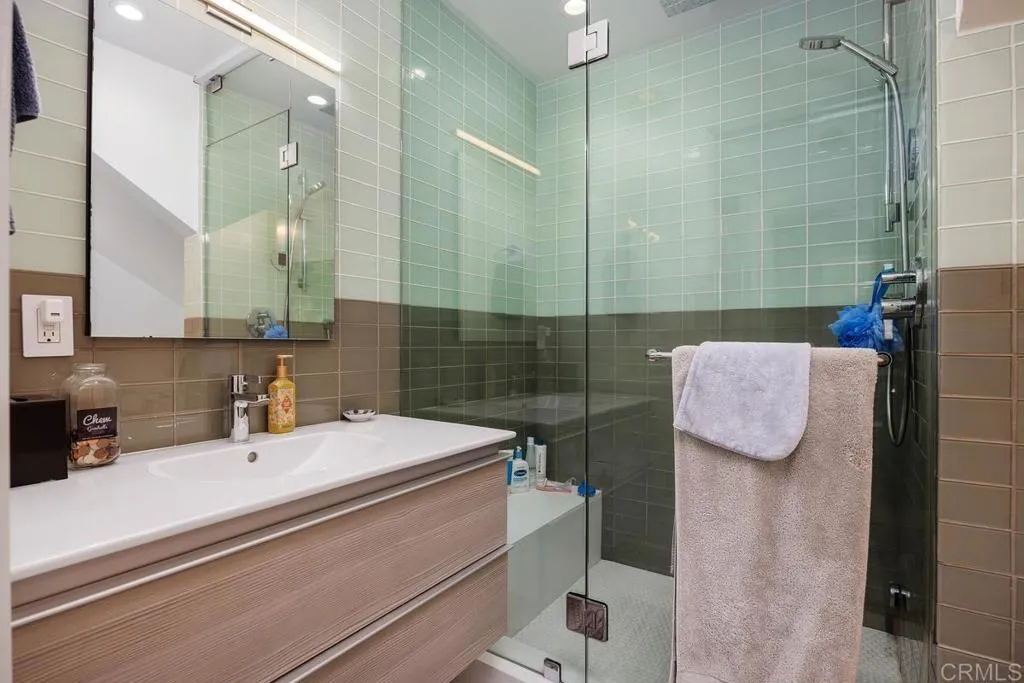 https://cdn.realtyfeed.com/cdn/127/307108499/53cf5e524fd7fb75d6fd40e22a5fcb07.webp
