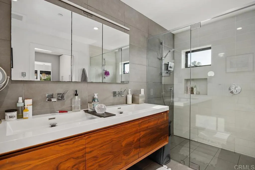 https://cdn.realtyfeed.com/cdn/127/307108499/57f823e21fb873ff481fdb1d3aafb7bd.webp