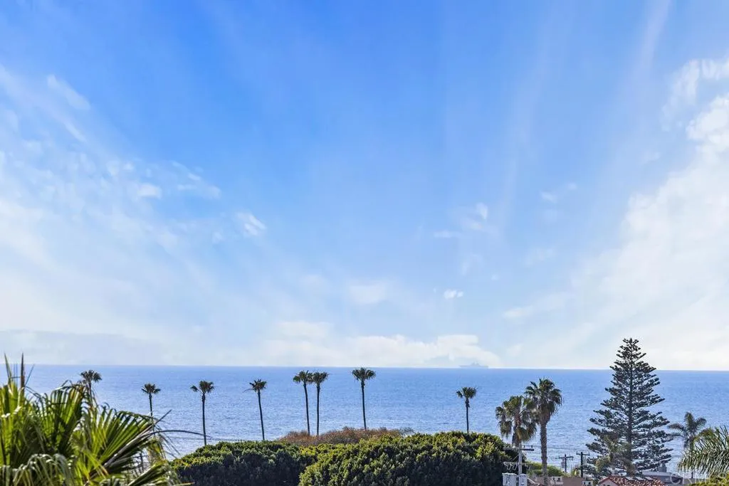 https://cdn.realtyfeed.com/cdn/127/307108499/9113928791a3cd9507b666a71636026b.webp