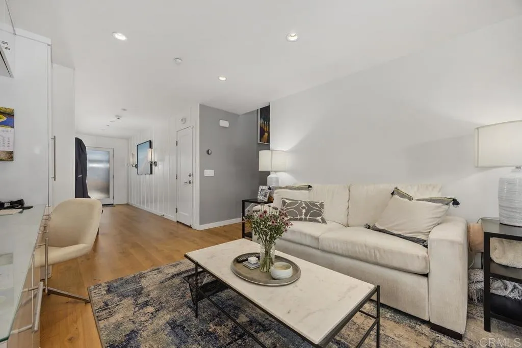 https://cdn.realtyfeed.com/cdn/127/307108499/da812b4de0bf507abea57482cf57034a.webp