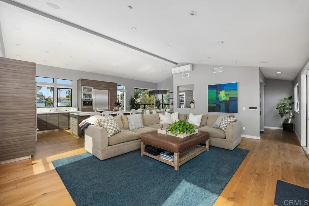 https://cdn.realtyfeed.com/cdn/127/307108499/da81afa98dcbc1c5cf7d64cca72cd05c.webp