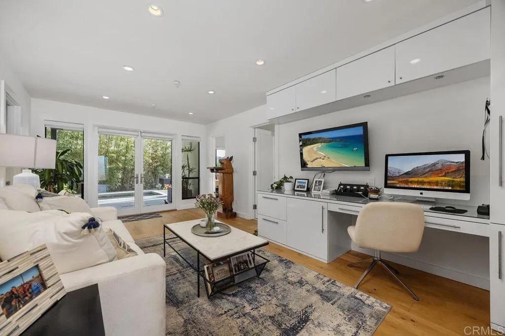 https://cdn.realtyfeed.com/cdn/127/307108499/e1bf358eab87300c999727ecf87b93cd.webp