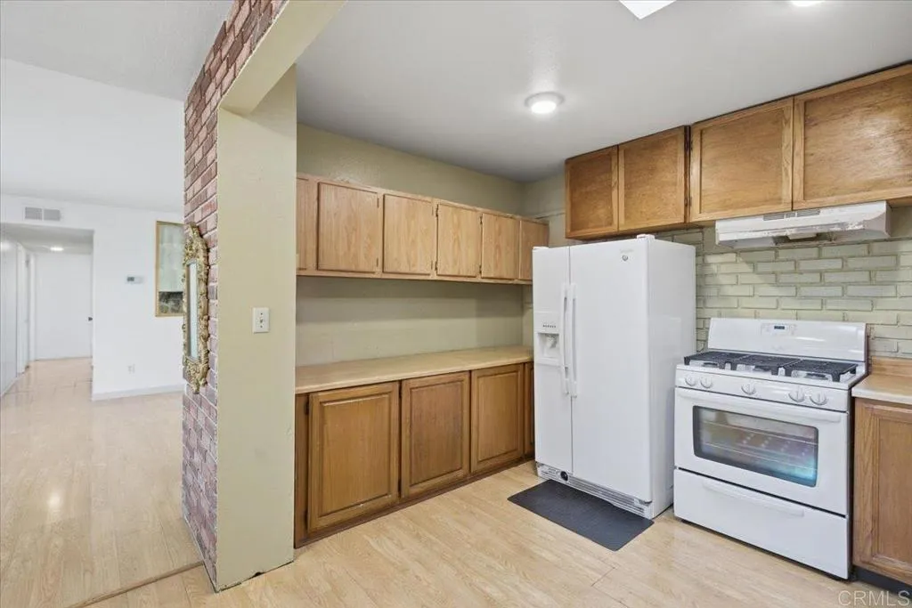 https://cdn.realtyfeed.com/cdn/127/307108544/1133de5e94779cb1102a2d318846b217.webp