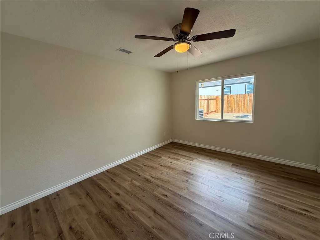https://cdn.realtyfeed.com/cdn/127/307108596/04705bc7578ec5d6896e982413780b72.webp