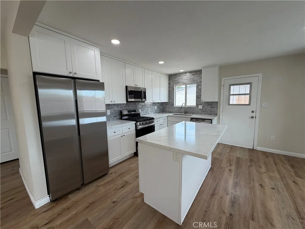 https://cdn.realtyfeed.com/cdn/127/307108596/0dcbf17a2dfd03e82c011288807acf8a.webp