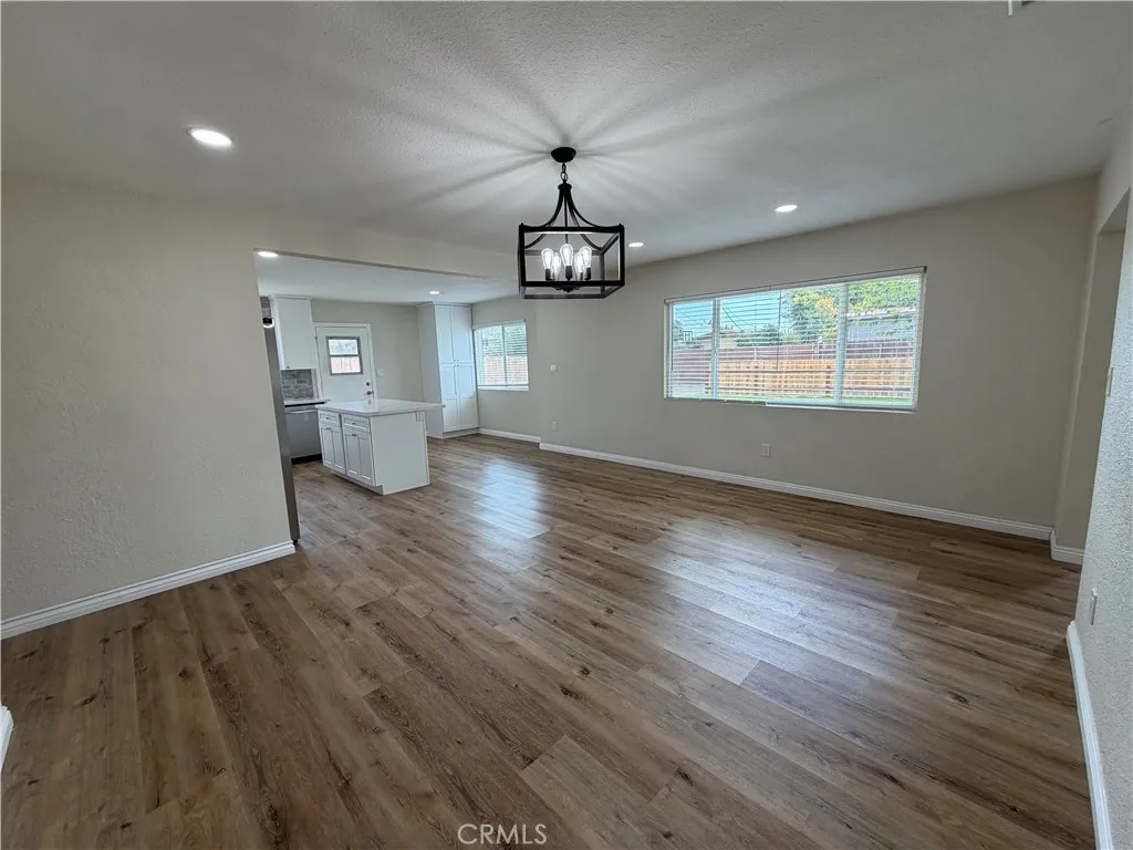 https://cdn.realtyfeed.com/cdn/127/307108596/154c1ede996b0618b0138f743b2f30ee.webp