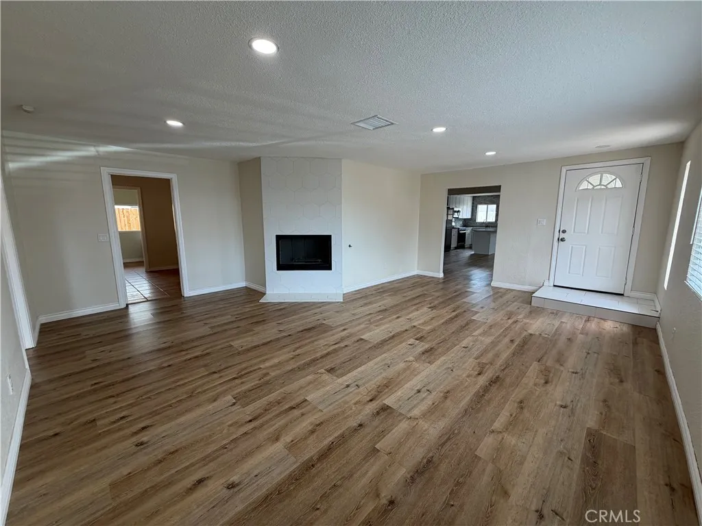 https://cdn.realtyfeed.com/cdn/127/307108596/803a875fc8872a61e834d3d57e8a436a.webp