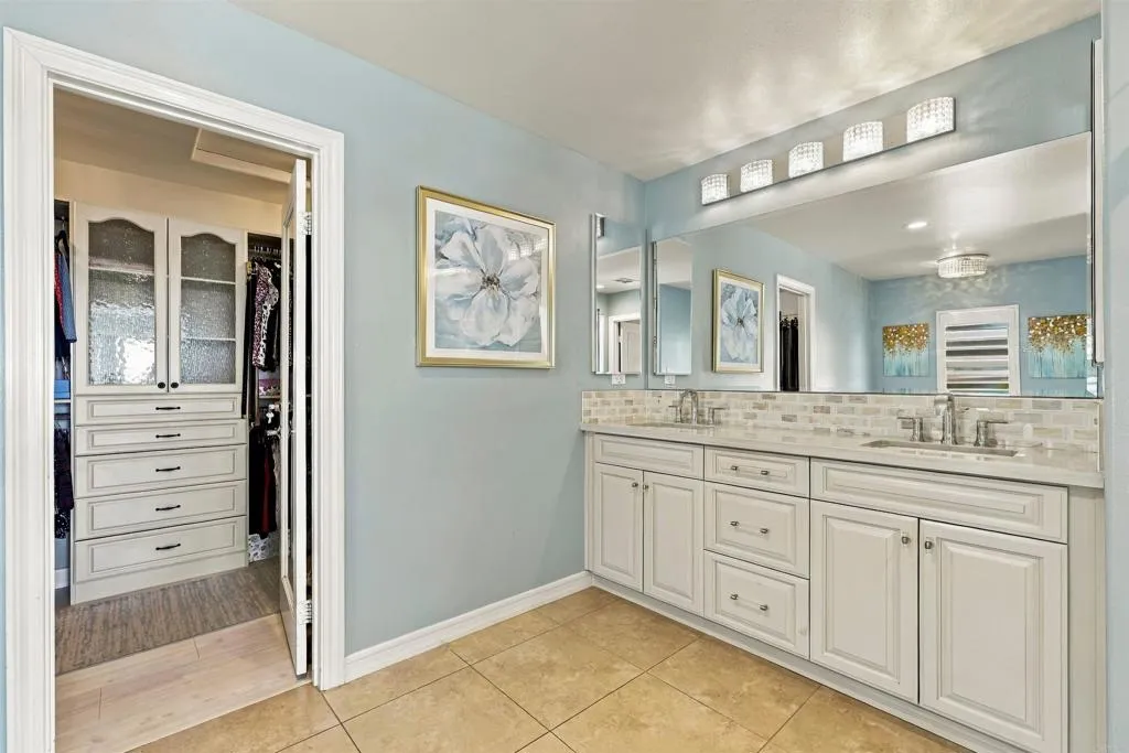 5815 Gablewood Way, San Diego, CA 92130 5815 Gablewood Way, San Diego, CA 92130
