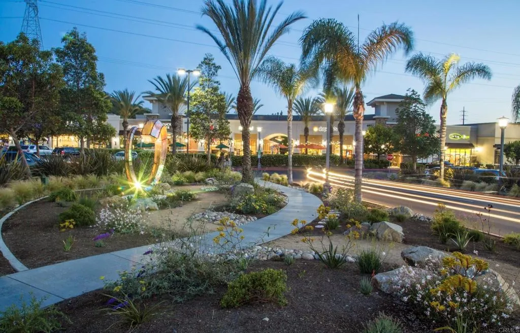 5815 Gablewood Way, San Diego, CA 92130 5815 Gablewood Way, San Diego, CA 92130