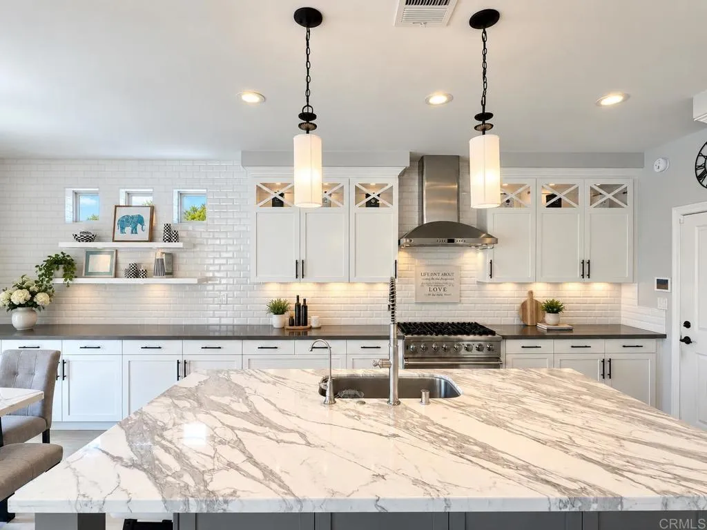5815 Gablewood Way, San Diego, CA 92130 5815 Gablewood Way, San Diego, CA 92130