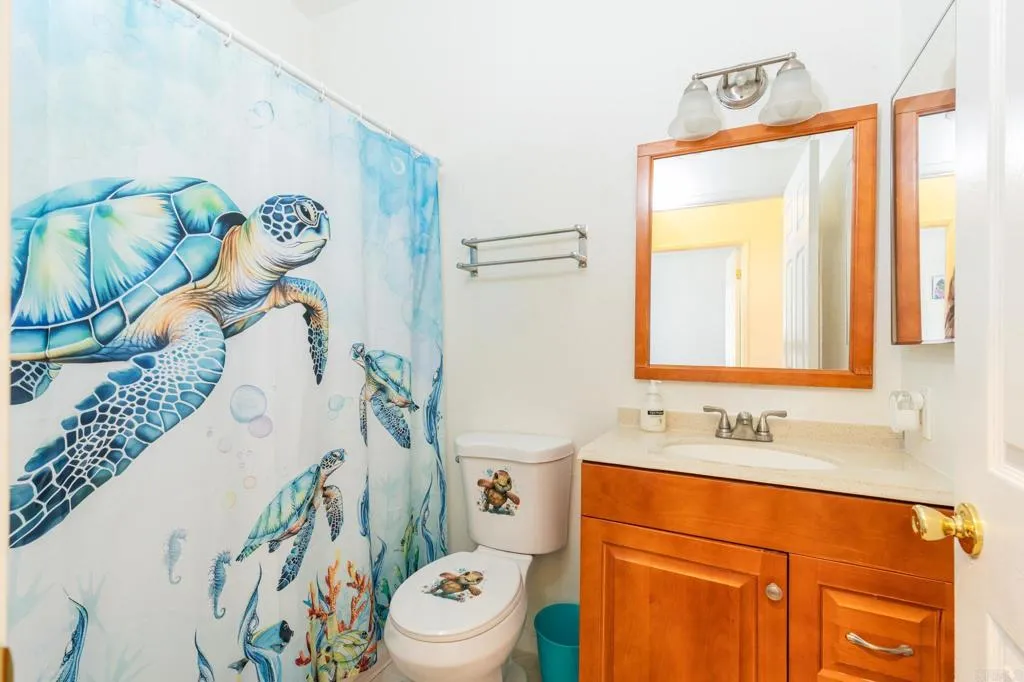 15935 Spring Oaks Rd., El Cajon, CA 92021 15935 Spring Oaks Rd., El Cajon, CA 92021