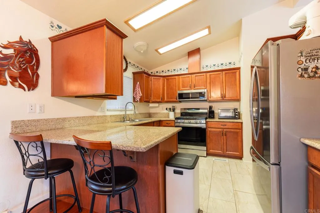 15935 Spring Oaks Rd., El Cajon, CA 92021 15935 Spring Oaks Rd., El Cajon, CA 92021