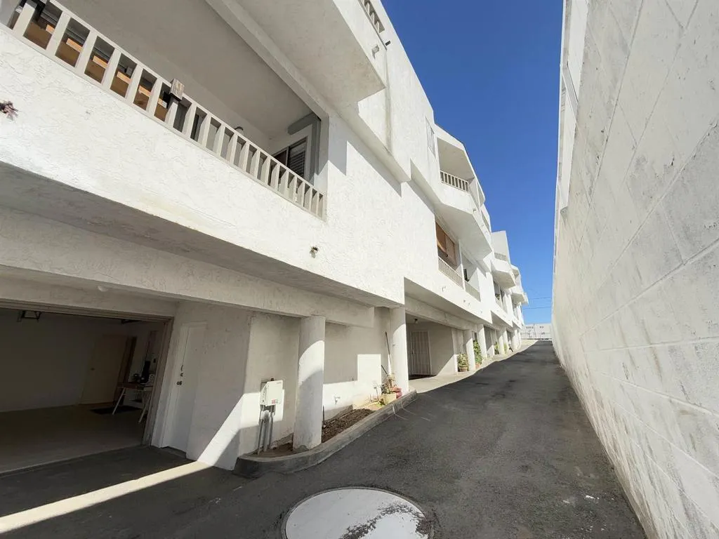 4318 53Rd Street, #1, San Diego, CA 92115 4318 53Rd Street, #1, San Diego, CA 92115