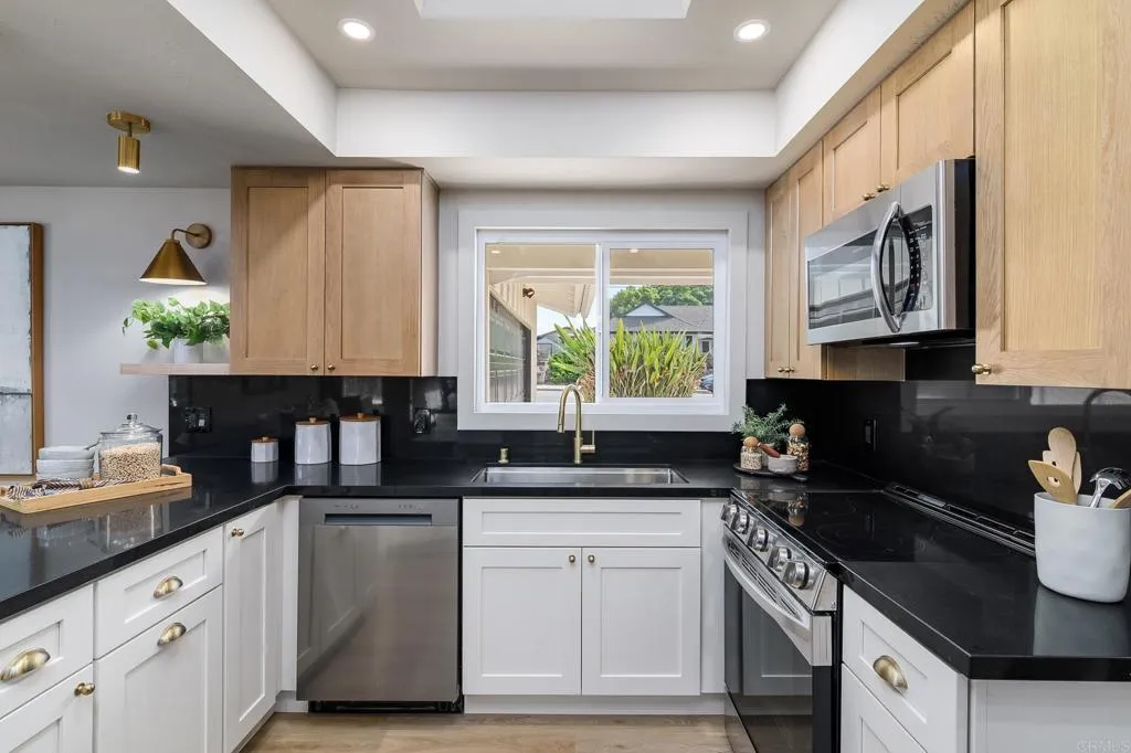 6754 Sunny Brae Dr, San Diego, CA 92119 6754 Sunny Brae Dr, San Diego, CA 92119