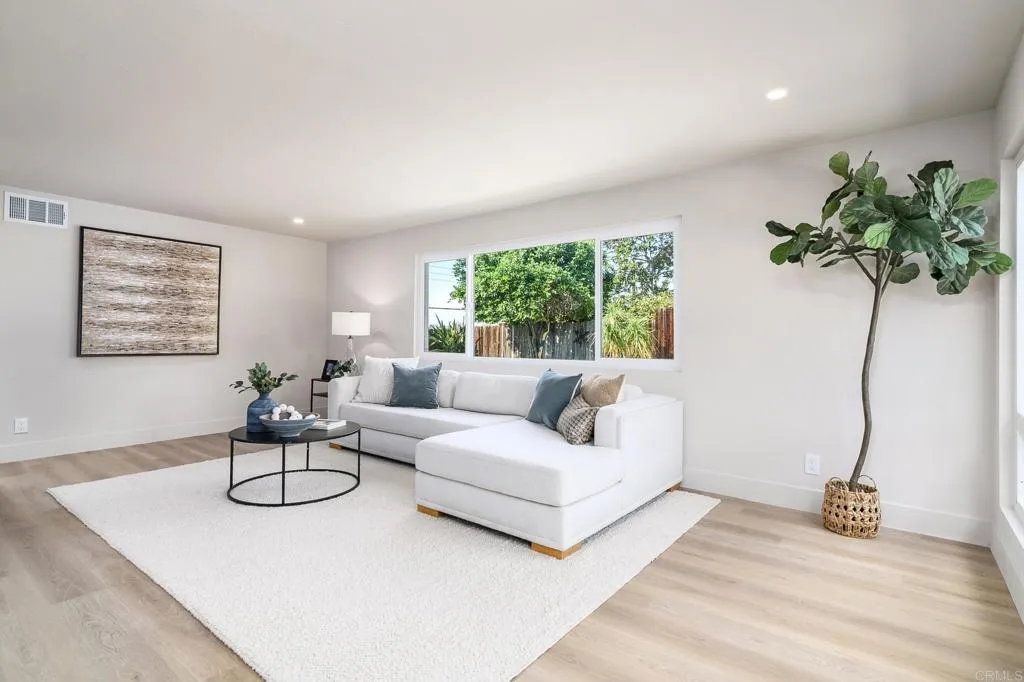 6754 Sunny Brae Dr, San Diego, CA 92119 6754 Sunny Brae Dr, San Diego, CA 92119