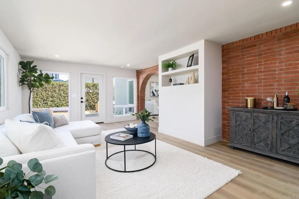 6754 Sunny Brae Dr, San Diego, CA 92119 6754 Sunny Brae Dr, San Diego, CA 92119